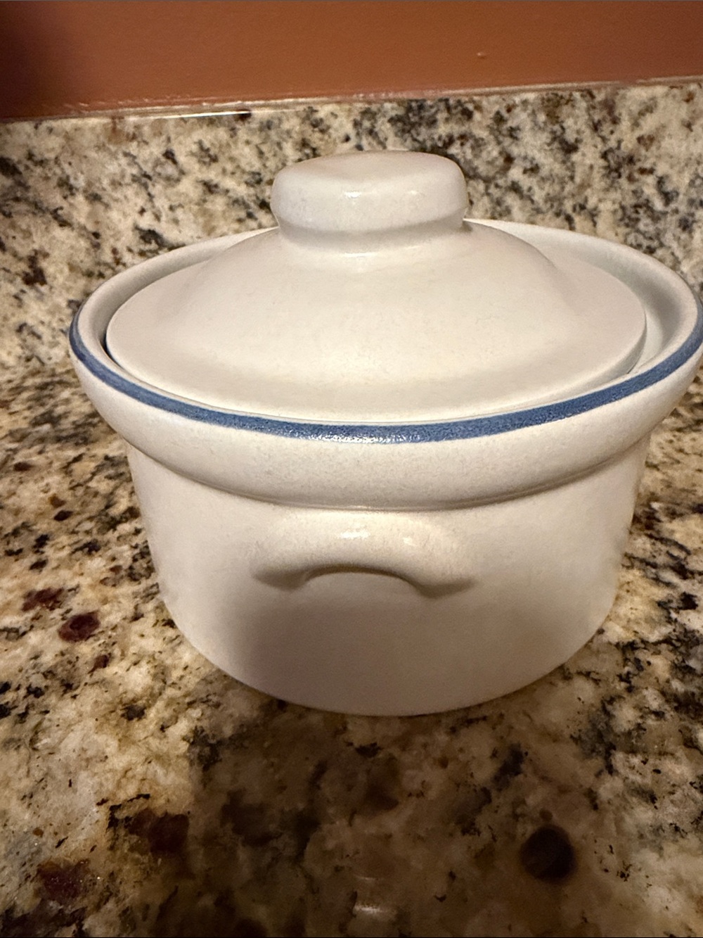 Pfaltzgraff USA Yorktown Stoneware Butter Tub - Picture 2 of 9